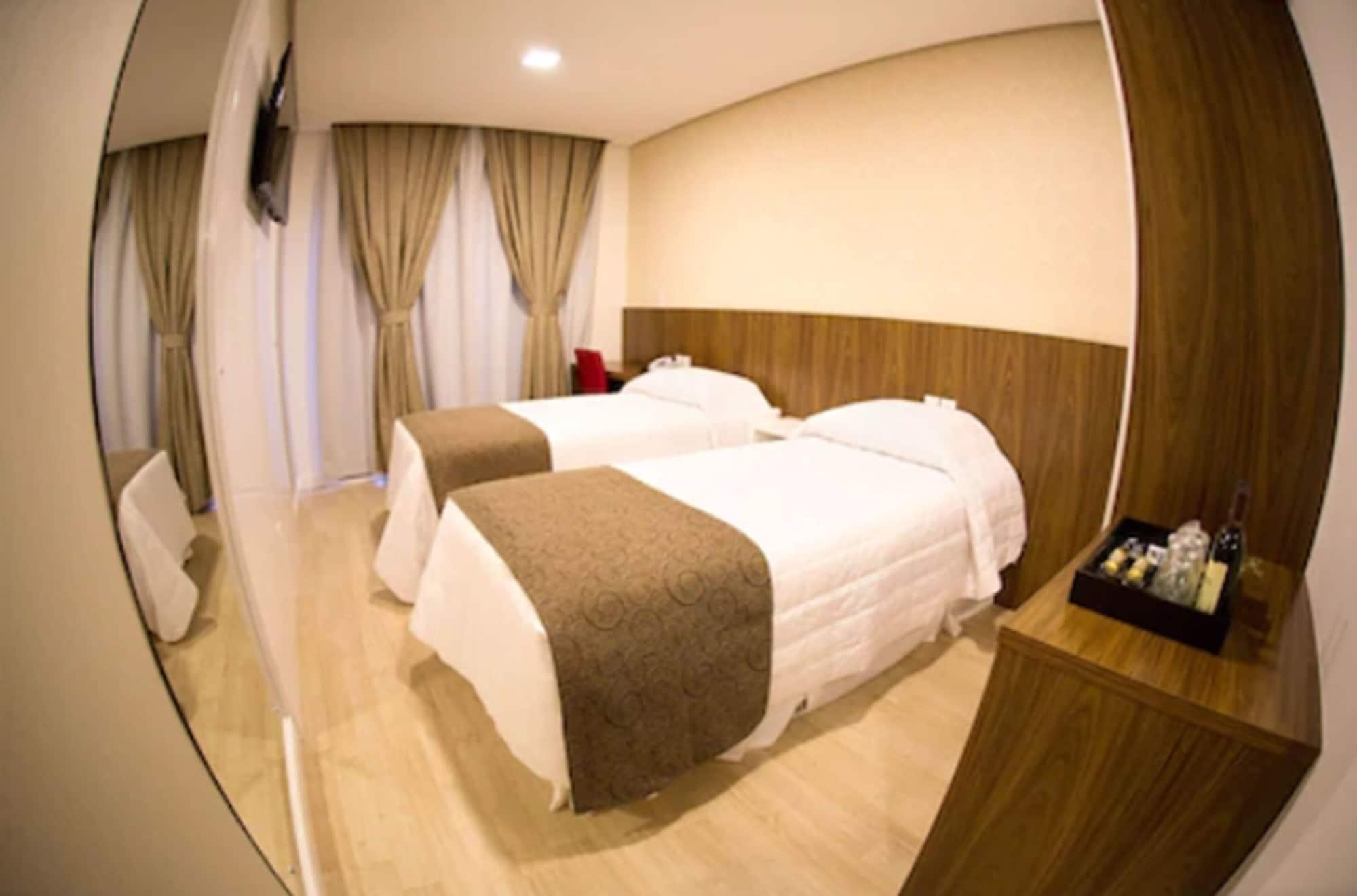Holiday & Business Hotel - Em Frente Ao Centro De Eventos E Arena Conda Chapecó 외부 사진