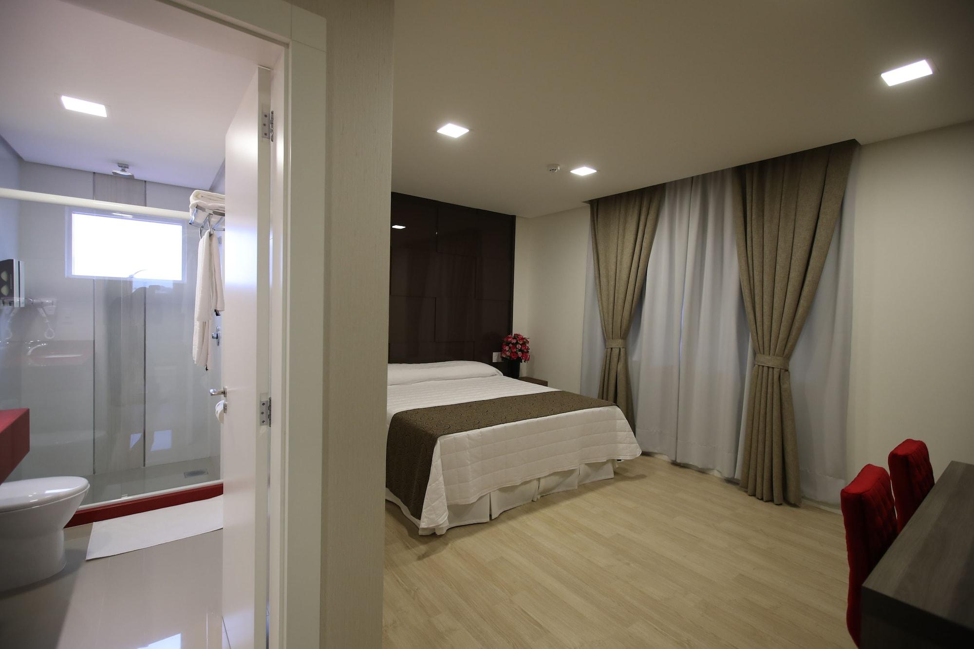 Holiday & Business Hotel - Em Frente Ao Centro De Eventos E Arena Conda Chapecó 외부 사진