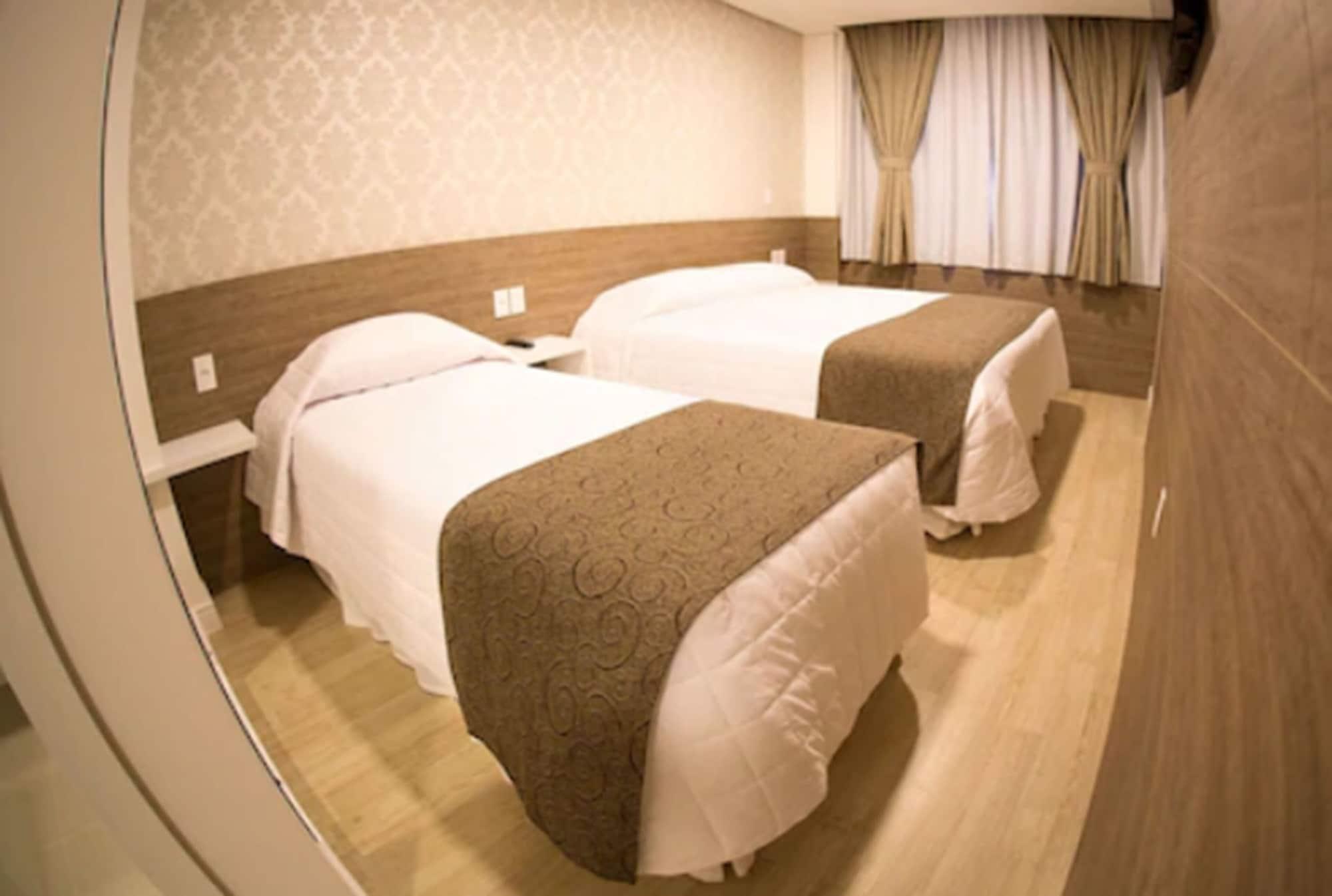 Holiday & Business Hotel - Em Frente Ao Centro De Eventos E Arena Conda Chapecó 외부 사진