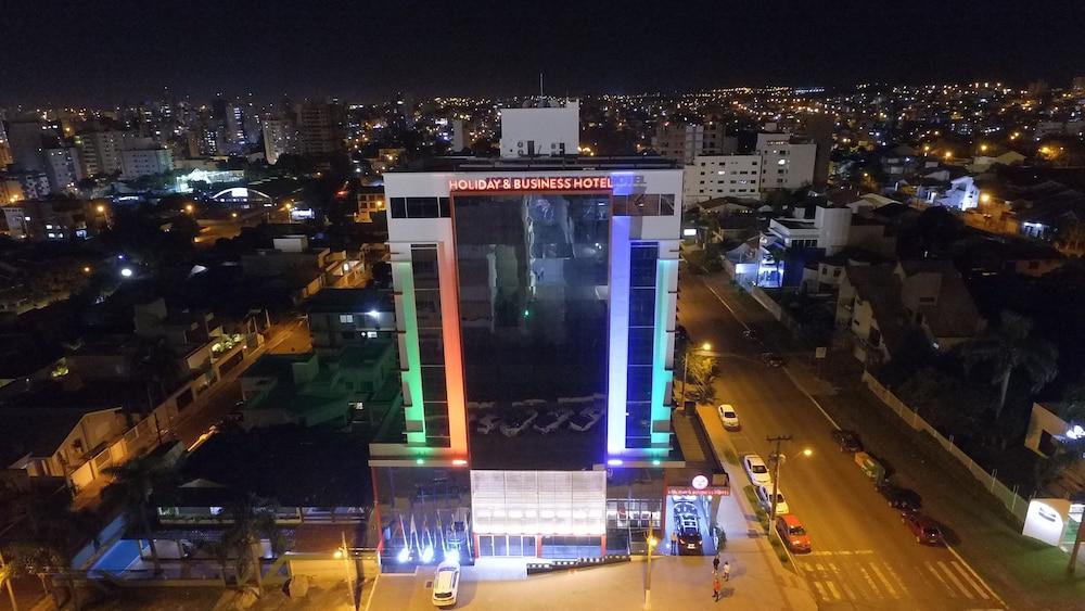 Holiday & Business Hotel - Em Frente Ao Centro De Eventos E Arena Conda Chapecó 외부 사진